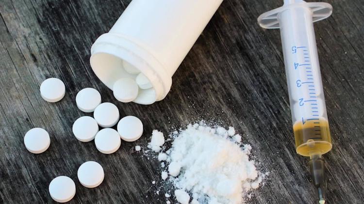 Americans more likely to die by opioid overdose than in a car crash
